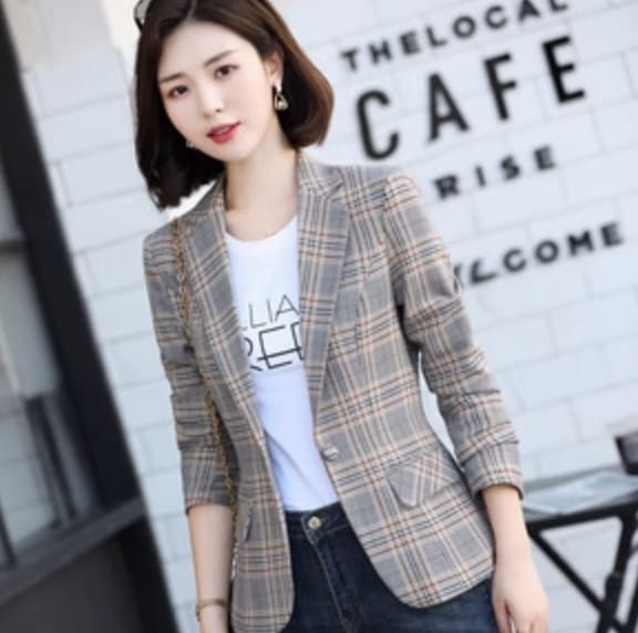 アウター デート ジャケット 上着 袖あり かわいい 大人可愛い きれいめ シンプル カジュアル 大人 上品 おしゃれ お洒落 主役級 存在感 春 秋 10代 20代 30代 レディース 女性用 OL