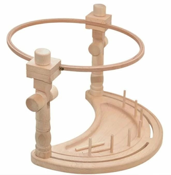 【限定SALE】刺繍スタンド 木製 クロスステッチ 刺しゅう枠スタンド 調節できる刺繍枠台 スクロールフレーム 組立簡単 携帯便利 手芸 洋裁 裁縫 刺繍工具 木製 表面なめらか加工 5,046円