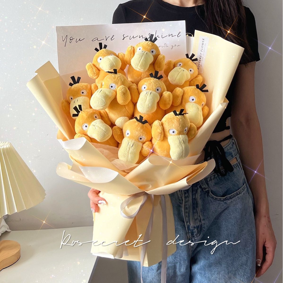 アヒル人形まで漫画ストロベリーベアブーケ子供の誕生日プレゼントガールフレンド卒業教師の日クリスマス 母の日