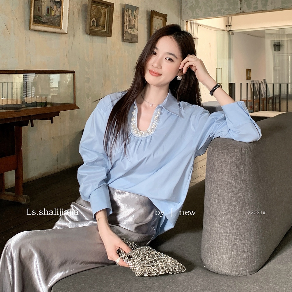 11 2025春と夏の新しいフランスの絶妙なハイエンドでエレガントなuネックビーズフローラルシャツゆるい女性のためのシンプルなファッショントップ 4,802円