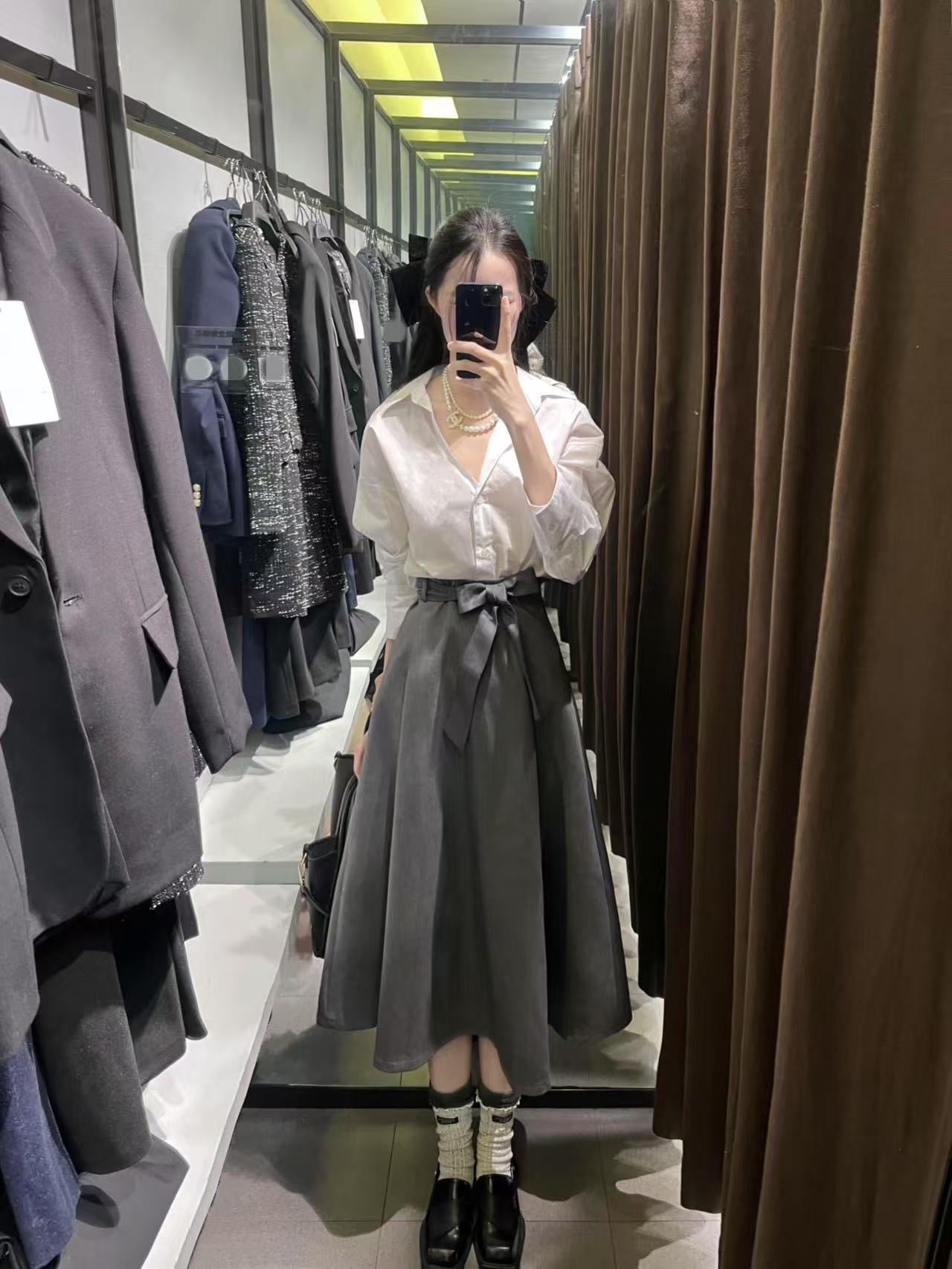 春の新しいファッションフランスのお姉さんの気質を着て春になります白いブラウススカート2枚のスーツ職業