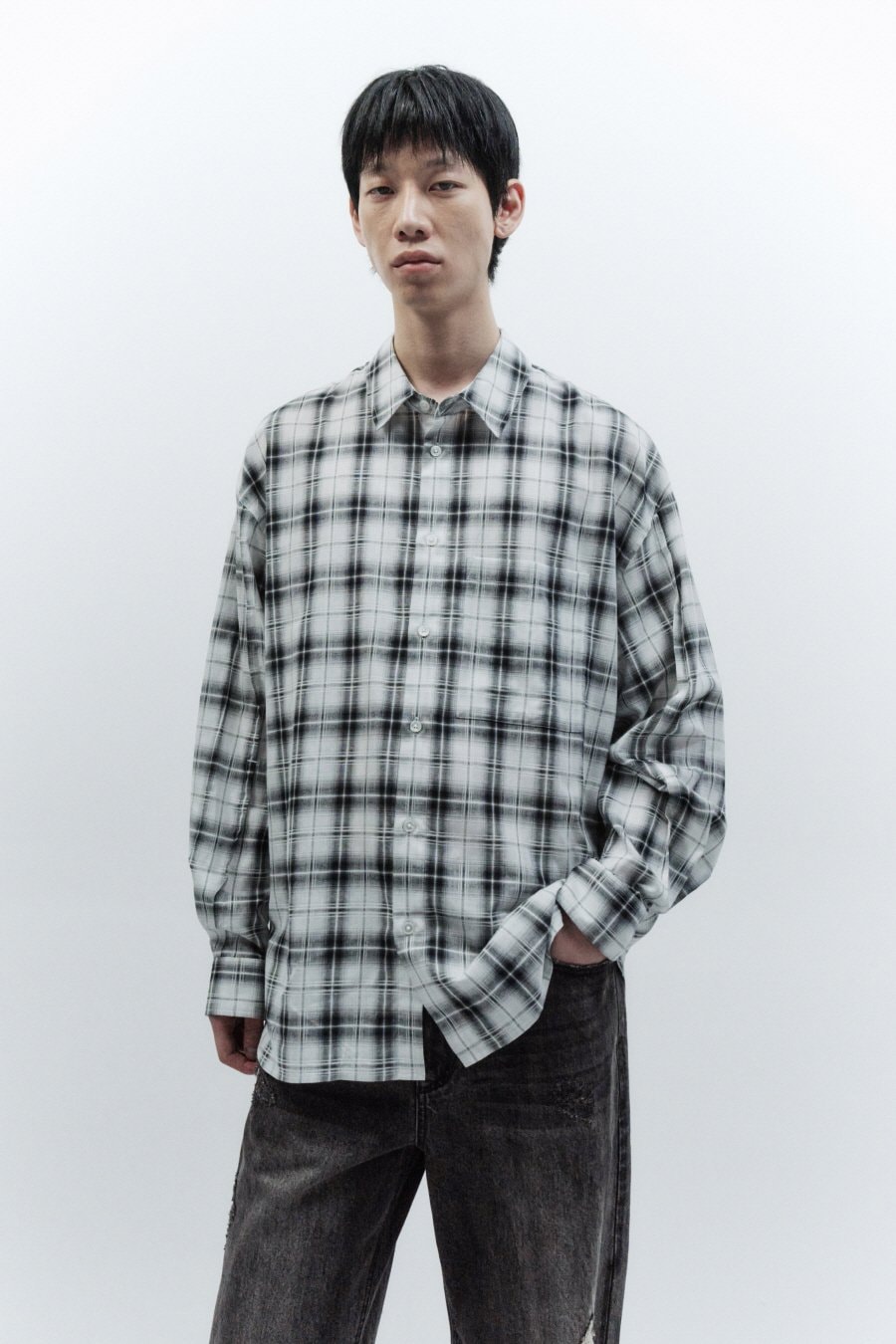 【INSILENCE】 CHECK STRAIN OVERSIZED FIT SHIRT : WHITE