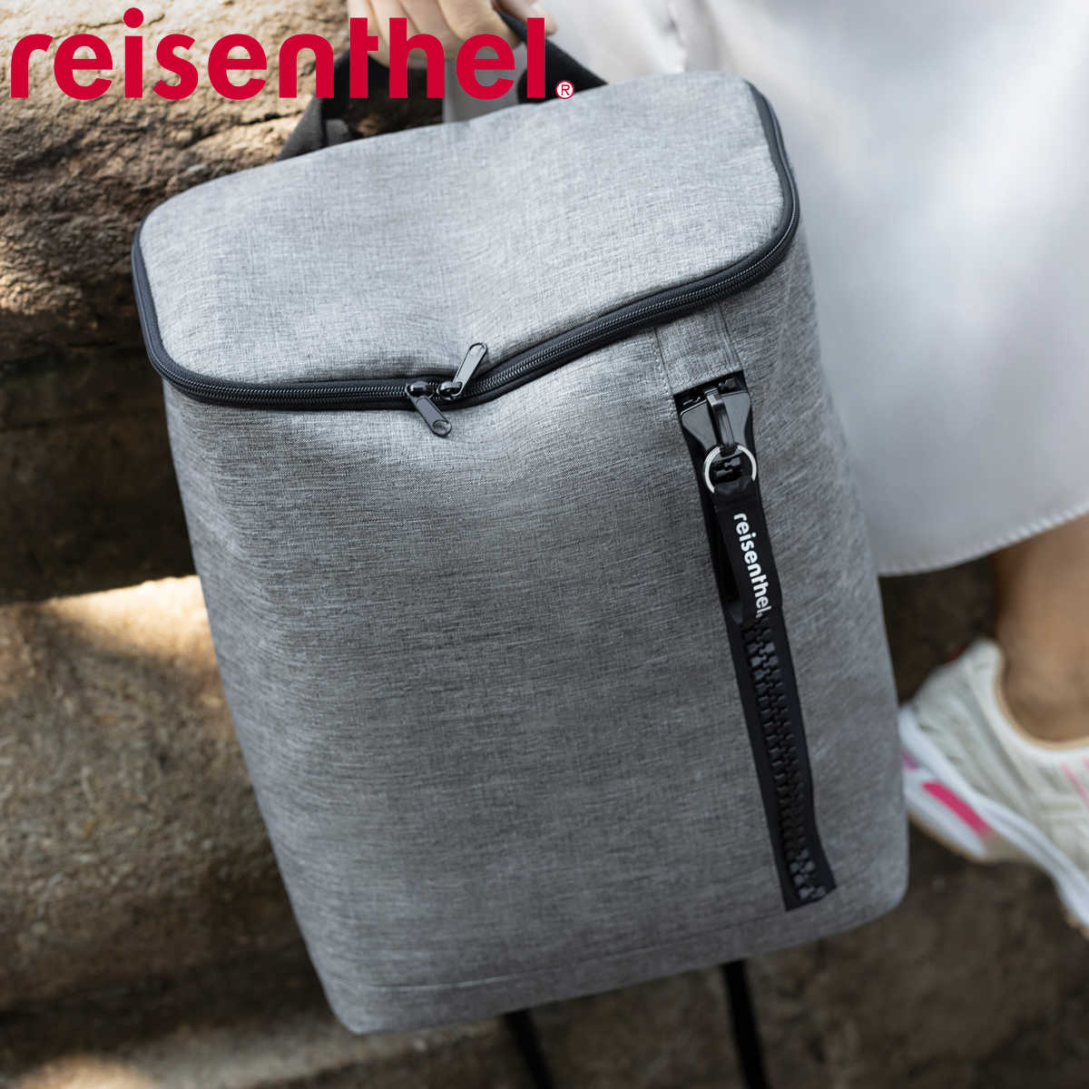 リュック ライゼンタール OVERNIGHTER BACKPACK M reisenthel リュックサック ボックス型 バックパック レディース ツイストシルバー タブレット PC 収納