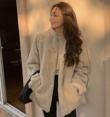 ファー アウター ブルゾン ジャケット レディース 秋冬 かわいい きれいめ 個性的 暖かい もこもこアウター ボア ジャケット ミモレ 長袖 スタンドカラー ボトルネック BIGシルエット ポケット