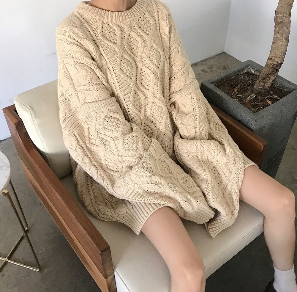 ２色 トップス ニット セーター プルオーバー レディース 秋冬 カジュアル 長袖 オーバーサイズ ゆったり ボリューム袖 萌袖 ラウンドネック 襟なし BIGシルエット もこもこ ケーブルニット 色