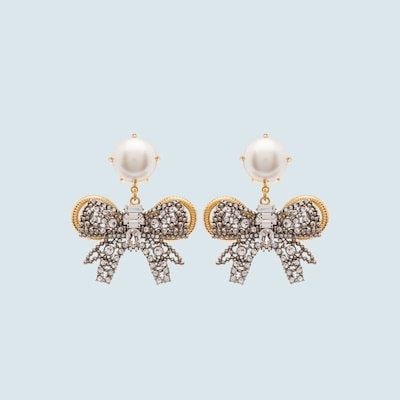 miu miu リボンピアス MIU MIU（リボン ・ ピアス）のフリマアイテム一覧