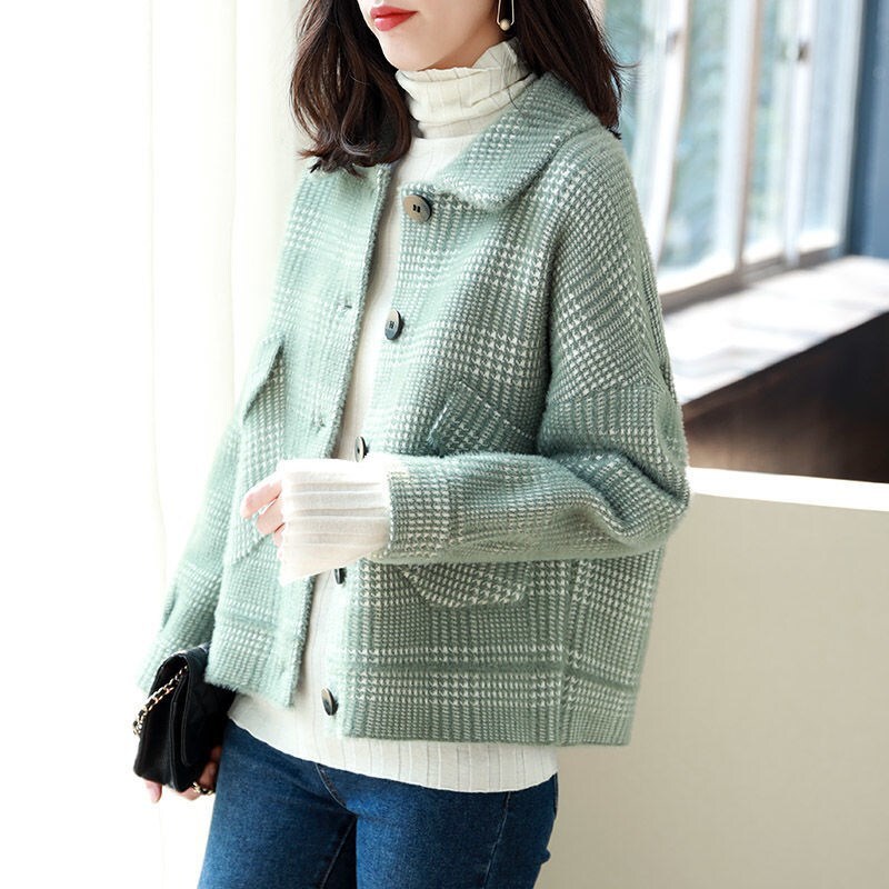 アウター コート ジャケット 上着 ショート ショート丈 袖あり 長袖 襟付き かわいい 大人可愛い きれいめ カジュアル 上品 おしゃれ かっこいい 大人女子 こなれ感 キュート 主役級 存在感 5,366円