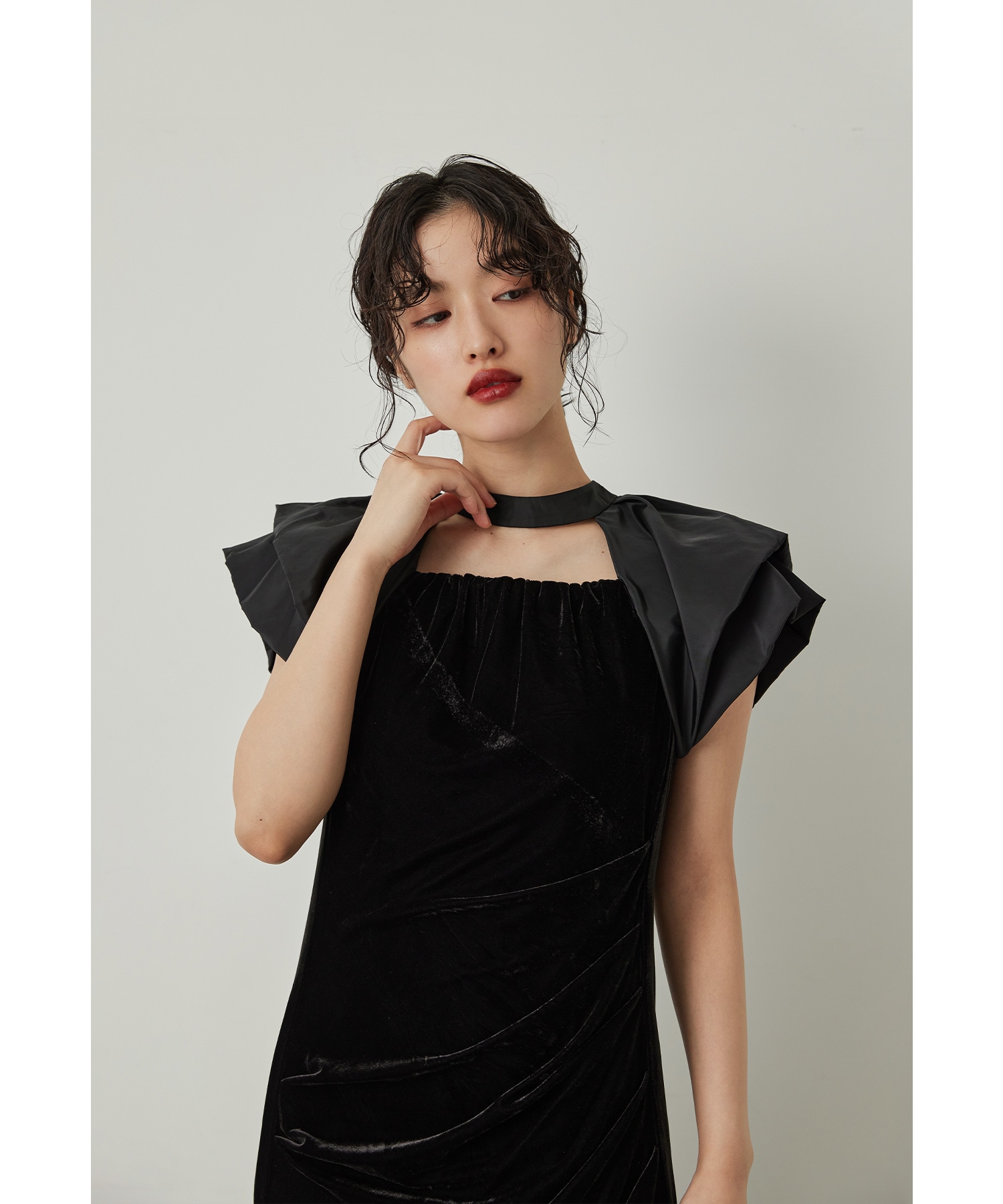 ドレープベロアドレス パーティードレス 結婚式 バルーンスリーブ Iライン タイト お呼ばれ パーティー 二次会 披露宴 謝恩会 成人式 同窓会 卒業式 デート ディナー フォーマル