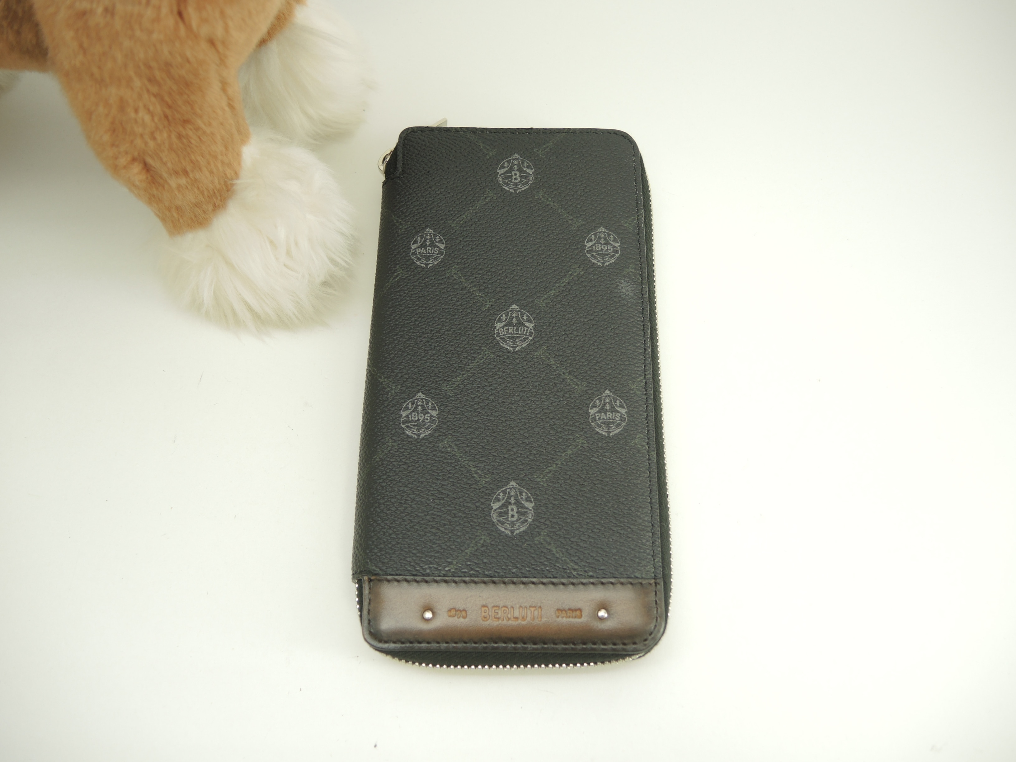 ジップ長財布 シグネチャー 黒茶 メンズ ロングウォレット@C0232P 45,370円