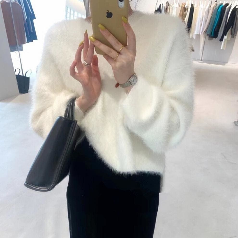 トップス セーター 長袖 ラウンドネック プルオーバー ミディアム丈 ミンク ふわふわ 萌え袖 かわいい 大人可愛い きれいめ シンプル 上品 おしゃれ かっこいい カジュアル こなれ感 個性的
