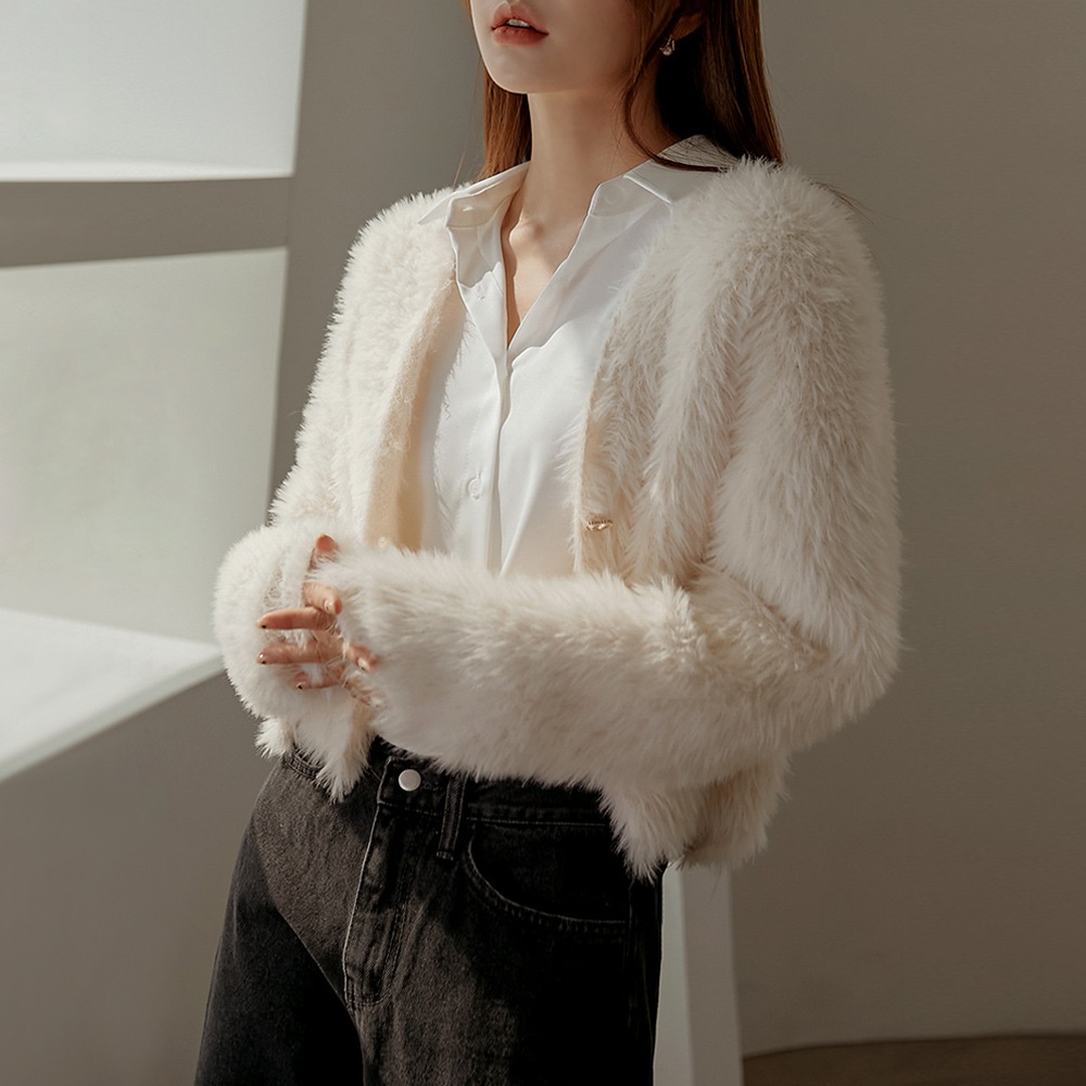 Vネックシャギークロップドカーディガン