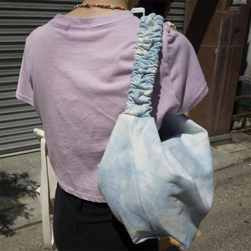 バッグ 斜め掛け ショルダーバッグ キャンバス 大容量 オシャレ 可愛い レディース アパレル カジュアル 韓国 ファッション 雑貨 かわいい おしゃれ 北欧 送料無料 [K] (T)