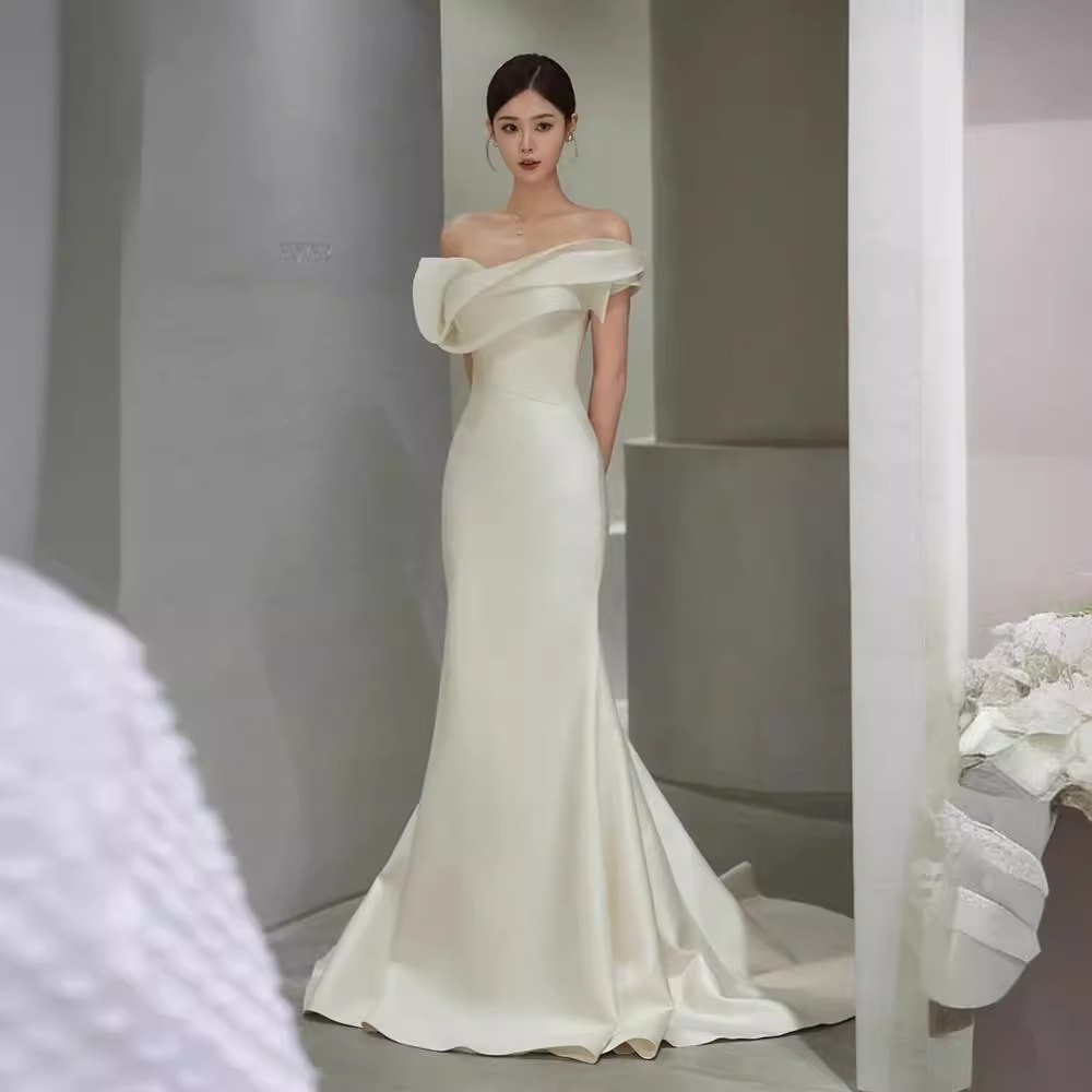 ワンショルダーウェディングドレス2025新しい花嫁シンプルなサテンアウトガーゼスーパーフェアリー気質フィッシュテールドレススカート