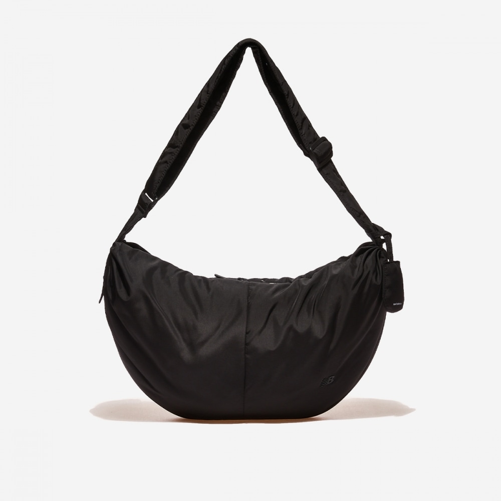 ニューバランスハーフムーンクロスバッグ NGCEBW602-(19) ブラック