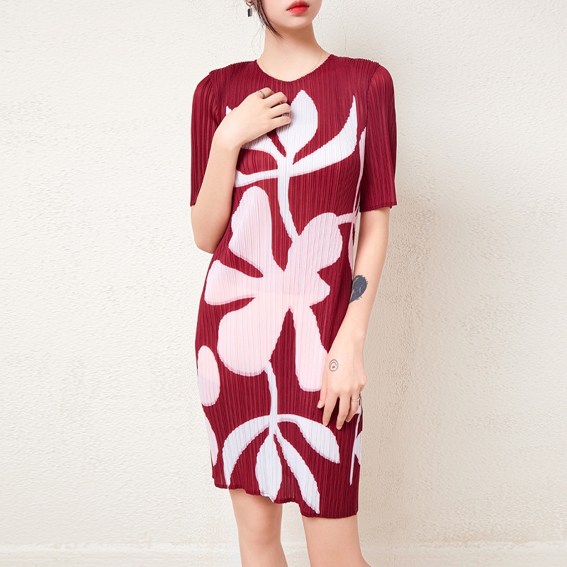 しわワンピース女性夏新気質女神范児丸襟半袖スリムスカート