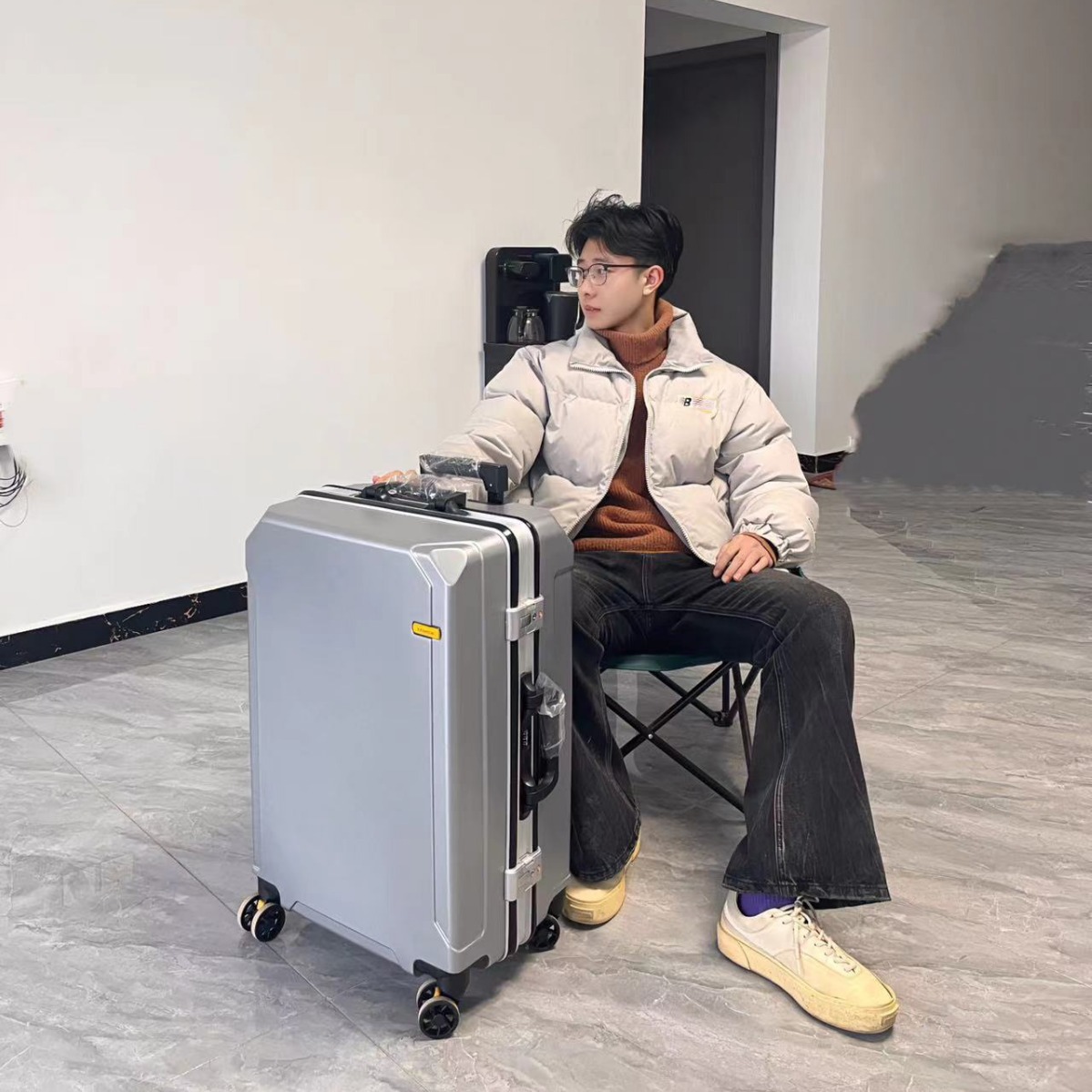 トロリーケースpc r n1001-白い気質 r n1002-明るい黄色 r n1003-ロイヤルブルー r n1004-シルバーグレー r n1005シャドウブラック r n1006-ワイン赤 r