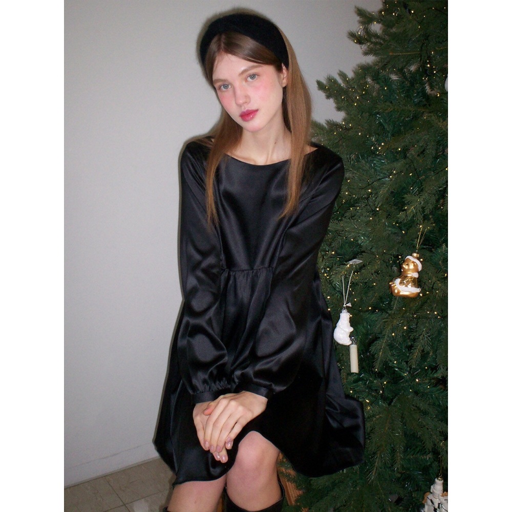 レターフロムムーンホリデーサテンミニドレス (ブラック)