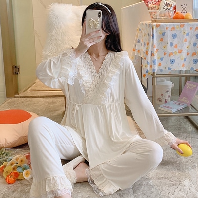 【日本未発売/送料無料】マタニティ パジャマ カシュクール Vネック レース フリル