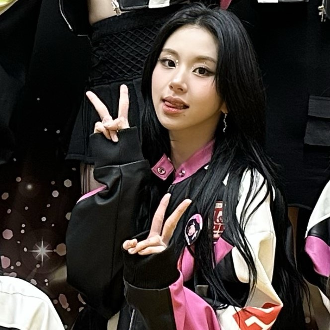 トワイス チェヨンが着用した話題のTEAR EARイヤリング