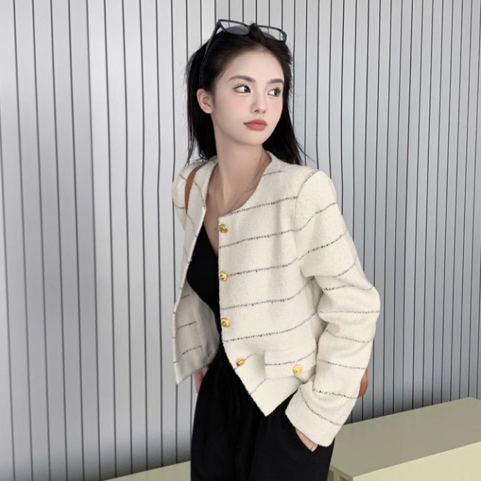 トップス ジャケット ショート丈 袖あり 長袖 ラウンドネック 襟なし ポケット 前開き かわいい 大人可愛い きれいめ 大人 上品 おしゃれ 大人可愛い 大人女子 こなれ感 ラブリー キュート