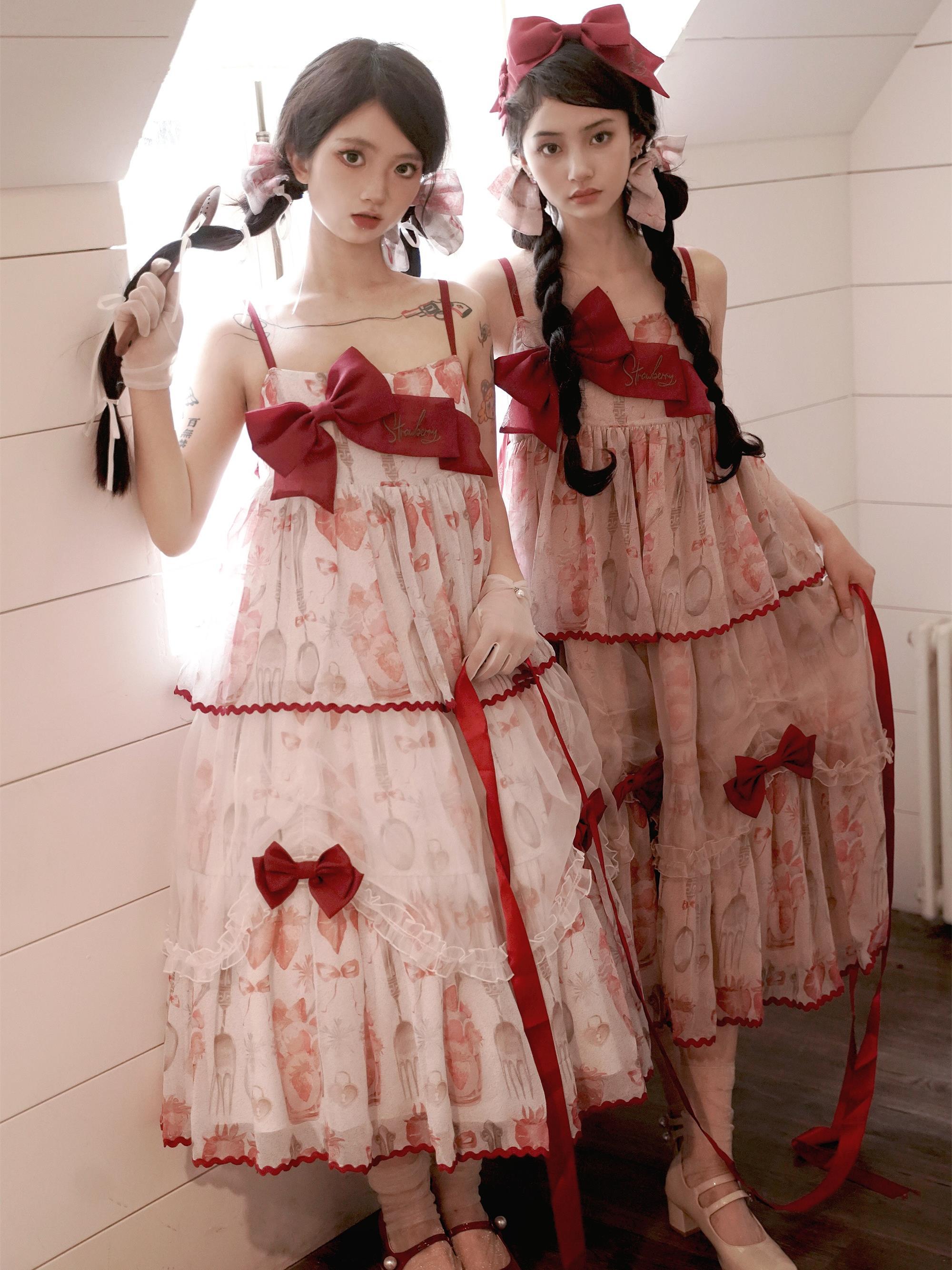 本日の限定商品 ロリータ コスプレ コスプレ セクシーロリータ三段JSKリボンレッドホルタードレス ティーンエイジロリータケーキスカートビッグスイングドレス