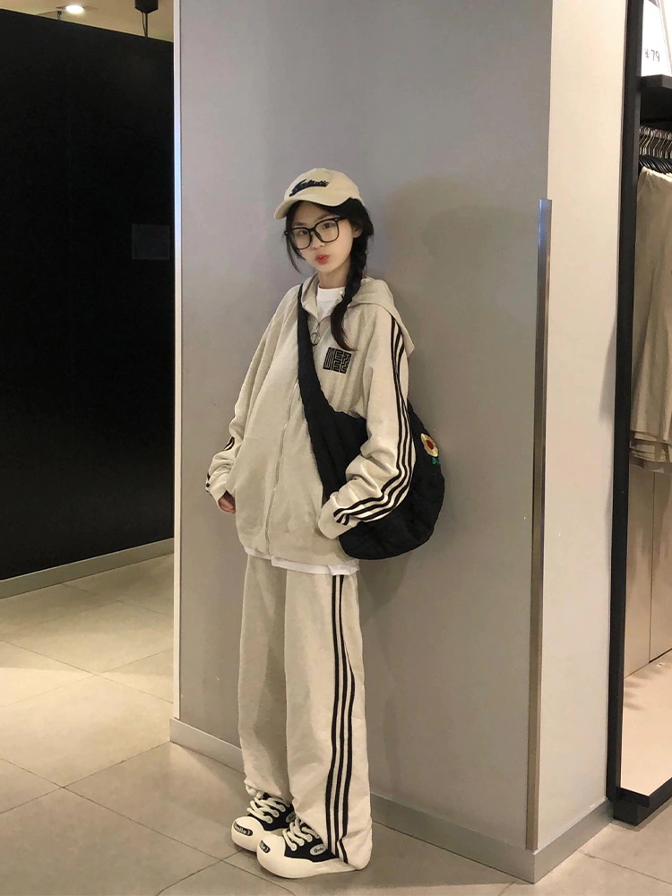 長袖スーツ 秋冬 2点セット トップス お出かけフード付き 羽織り ショート丈 セットアップフルパーカー ルーズ サイド上下ボトムス ストレート系冬 ゆったりサイズワイドシルエットリラックストラック長