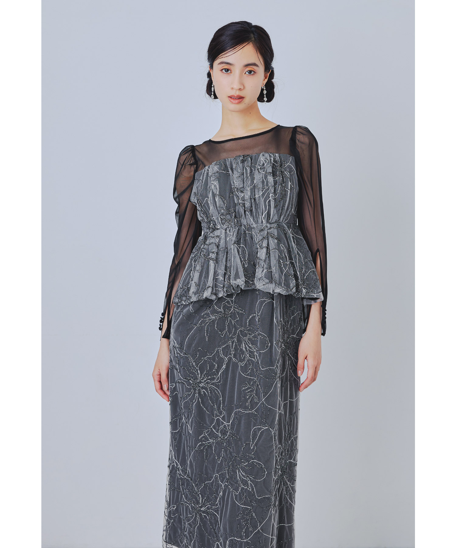 ラメ刺繍レイヤードドレス パーティードレス 結婚式 花柄 レース シアー チュール ペプラム ブラウス ビスチェ Iライン スリットスリーブ 長袖 お呼ばれ パーティー 二次会 披露宴 謝恩会