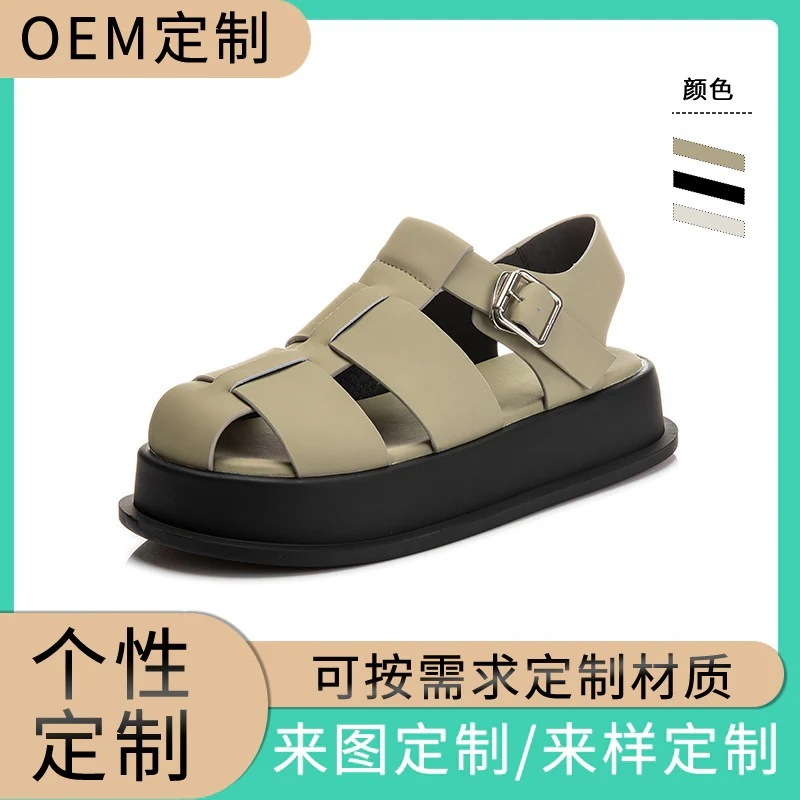 本革包頭ローマサンダル女性用2025年夏新作カジュアル万能厚底豚ケージシューズファッショナブルなバックルレディースシューズ