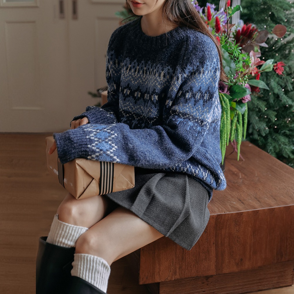 トニュノルディック柄ラウンドネックニット