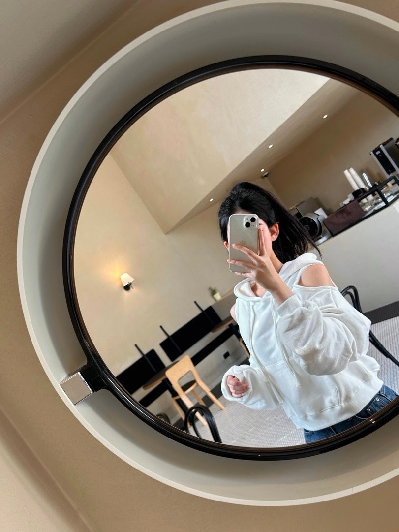 * 国内製作 ベルベット ショルダー スリット クロップ 後 パーカーTシャツ ハイクオリティ 季節の変わり目 必須アイテム アバンフィット ドルマンフィット