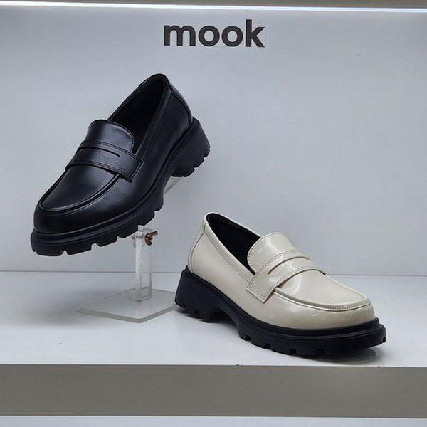 女性用デイリーチャンキーローファー 422252 AA AQ TZHP1DC