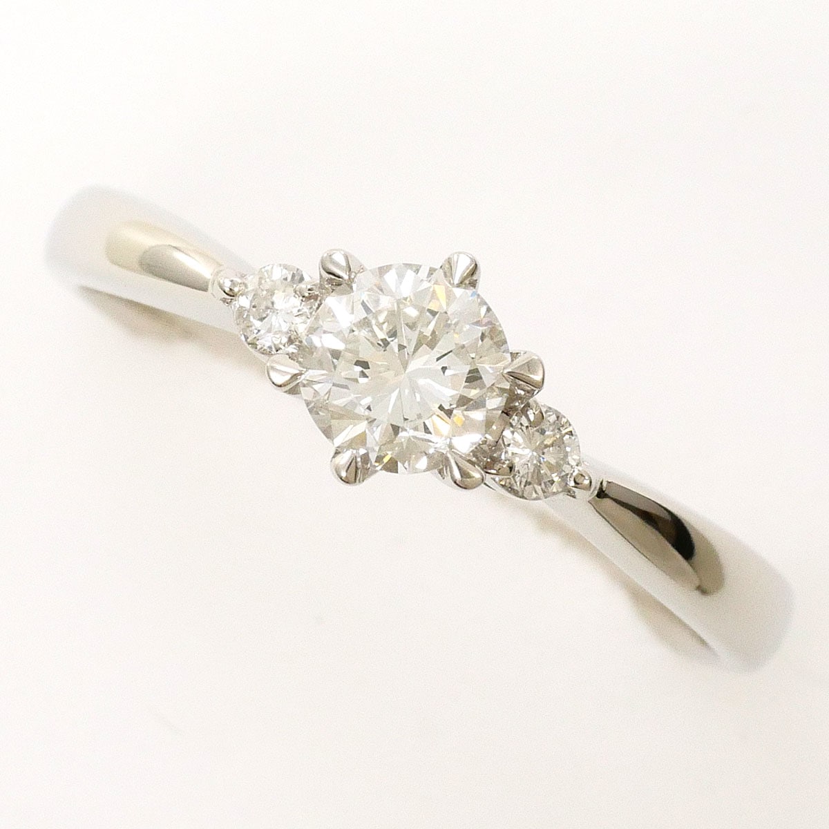 PT900 プラチナ リング・指輪 11.5号 ダイヤモンド 0.375ct ダイヤモンド 0.07ct SI2 鑑定書 総重量約2.9g 中古