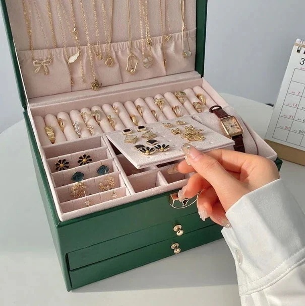 メガ割 大容量収納ケースヨーロッパ式収納ケース姫の首飾り箱新型感収納箱腕時計指輪ネックレスピアス収納ケース