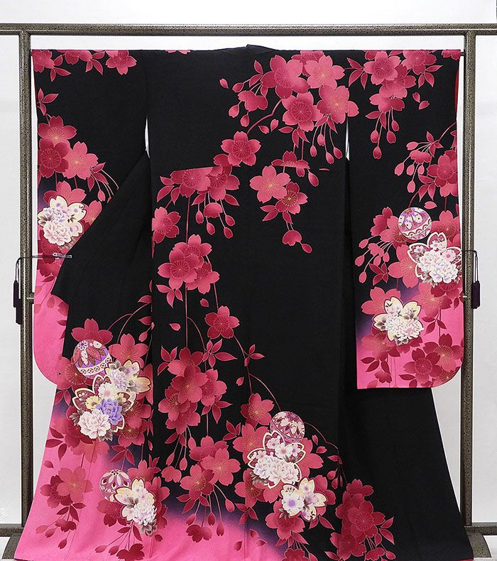 振袖 正絹 手毬桜菊牡丹模様 身丈167.5cm 裄丈66cm 振袖 美品 中古 着物 成人式 結婚式 e4035