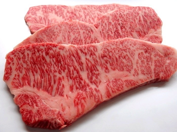 黒毛和牛 メス牛 限定 極上サーロインステーキ 4枚 木箱 詰め 牛肉 御歳暮 ギフト 御祝い 御礼 肉 A4 A5
