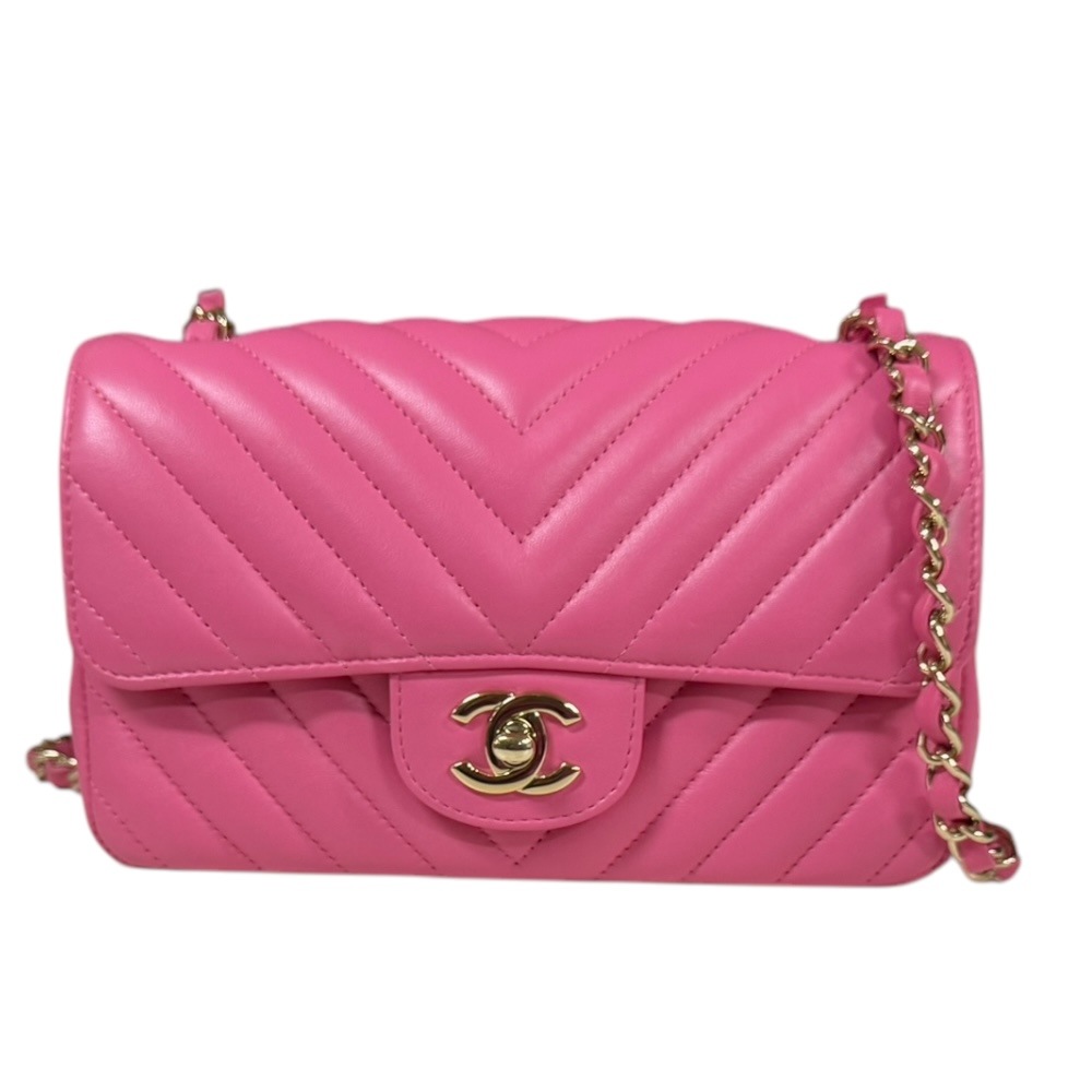 シャネル Vステッチ ショルダーバッグ ラムスキン ピンク CHANEL 中古 美品