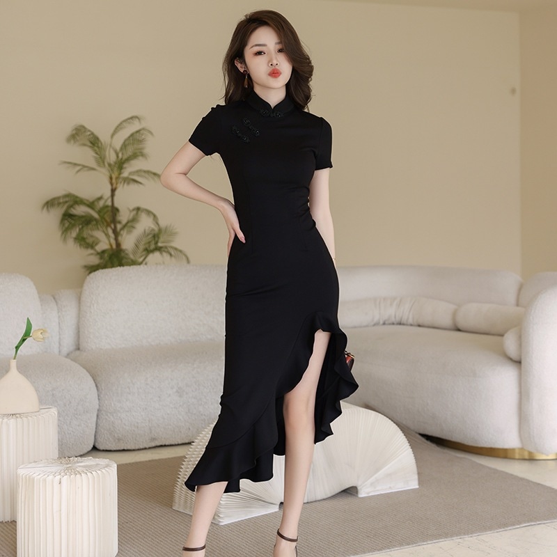 2024 夏の新作女性の新しい中国風改良日常チャイナドレス黒不規則なフィッシュテールドレス 30157