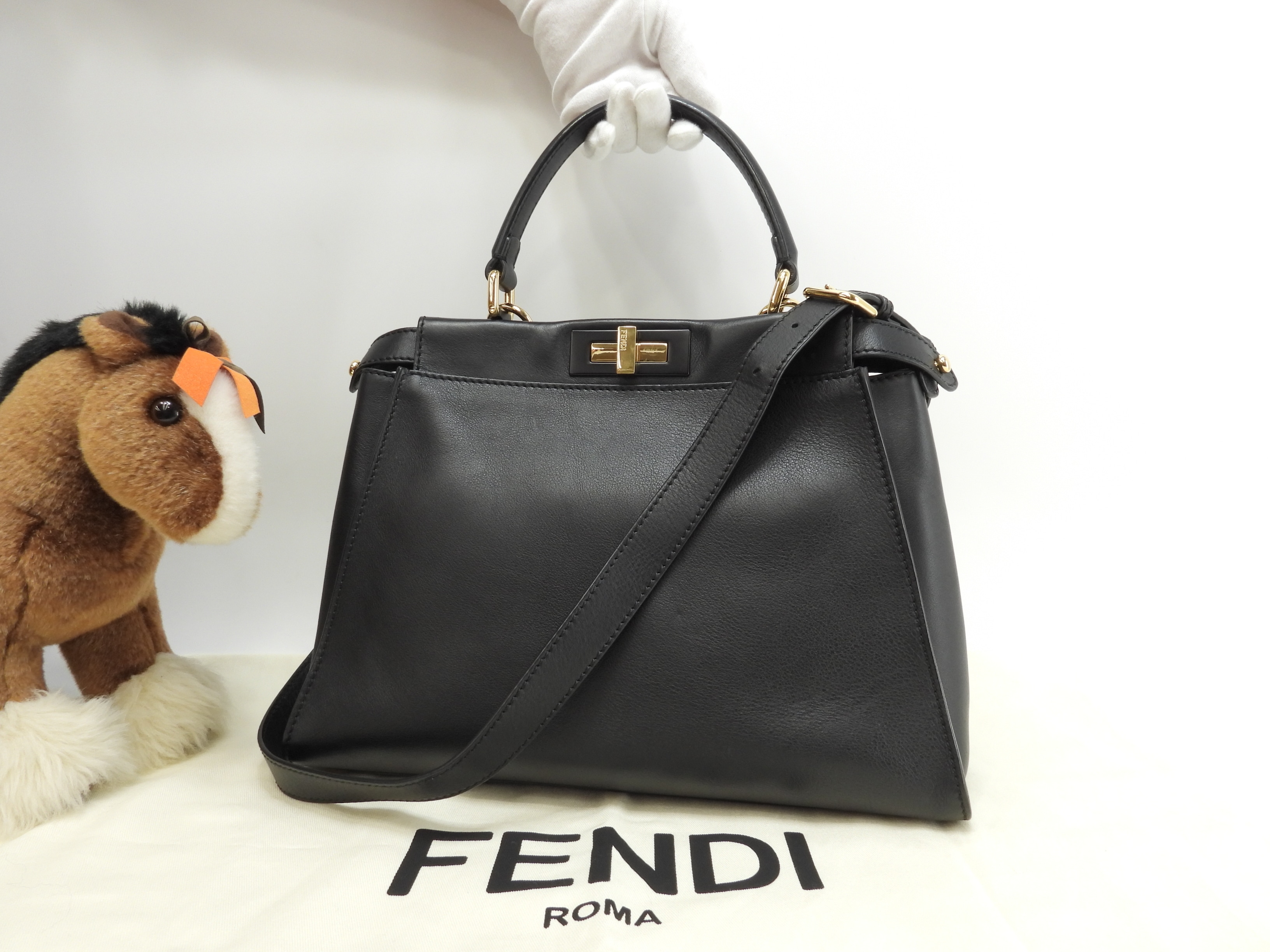 ピーカブー レギュラー スムースレザー黒 ストラップ付ハンドバッグ 美品@ 14 108,900円