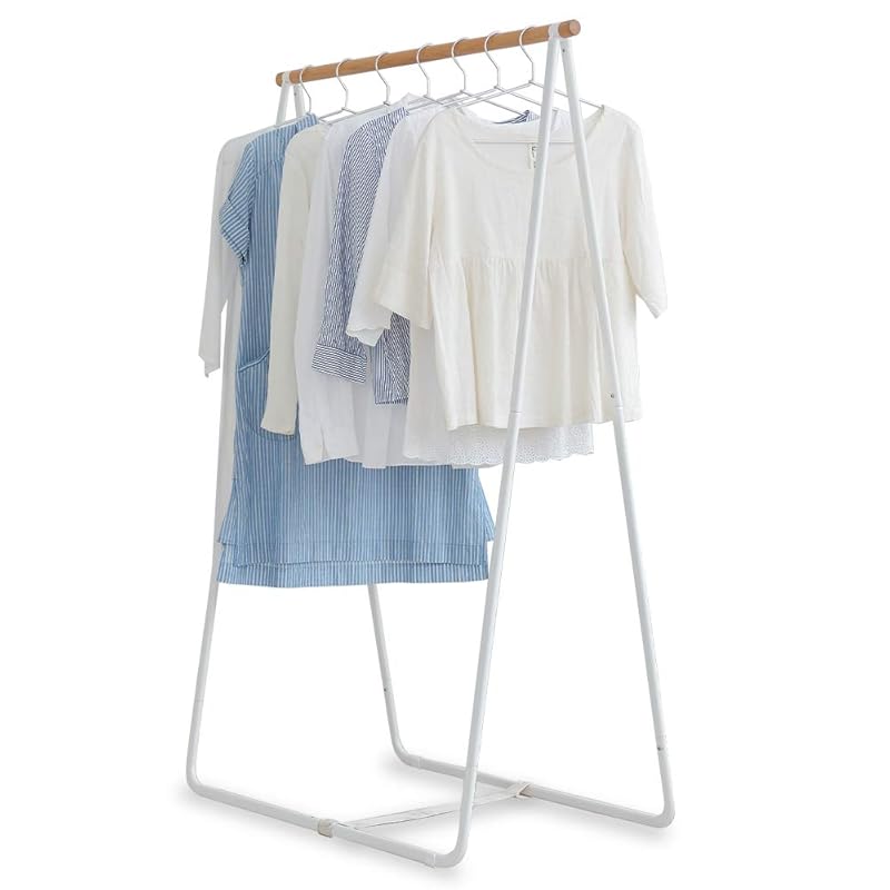 即納：アイリスオーヤマ 部屋に馴染みやすいおしゃれなコンパクト物干し ナチュラル物干し 幅約94.5×奥行約53.5×高さ約148.0cm NRMH-950B