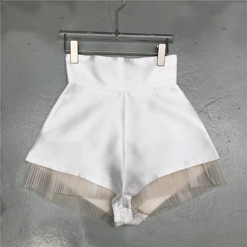 ボトムス パンツ ショート丈 ストレート ワイド チュール ハイウエスト 透け感 サテン かわいい 大人可愛い きれいめ 上品 おしゃれ 大人女子 こなれ感 キュート クール モード系 セクシー