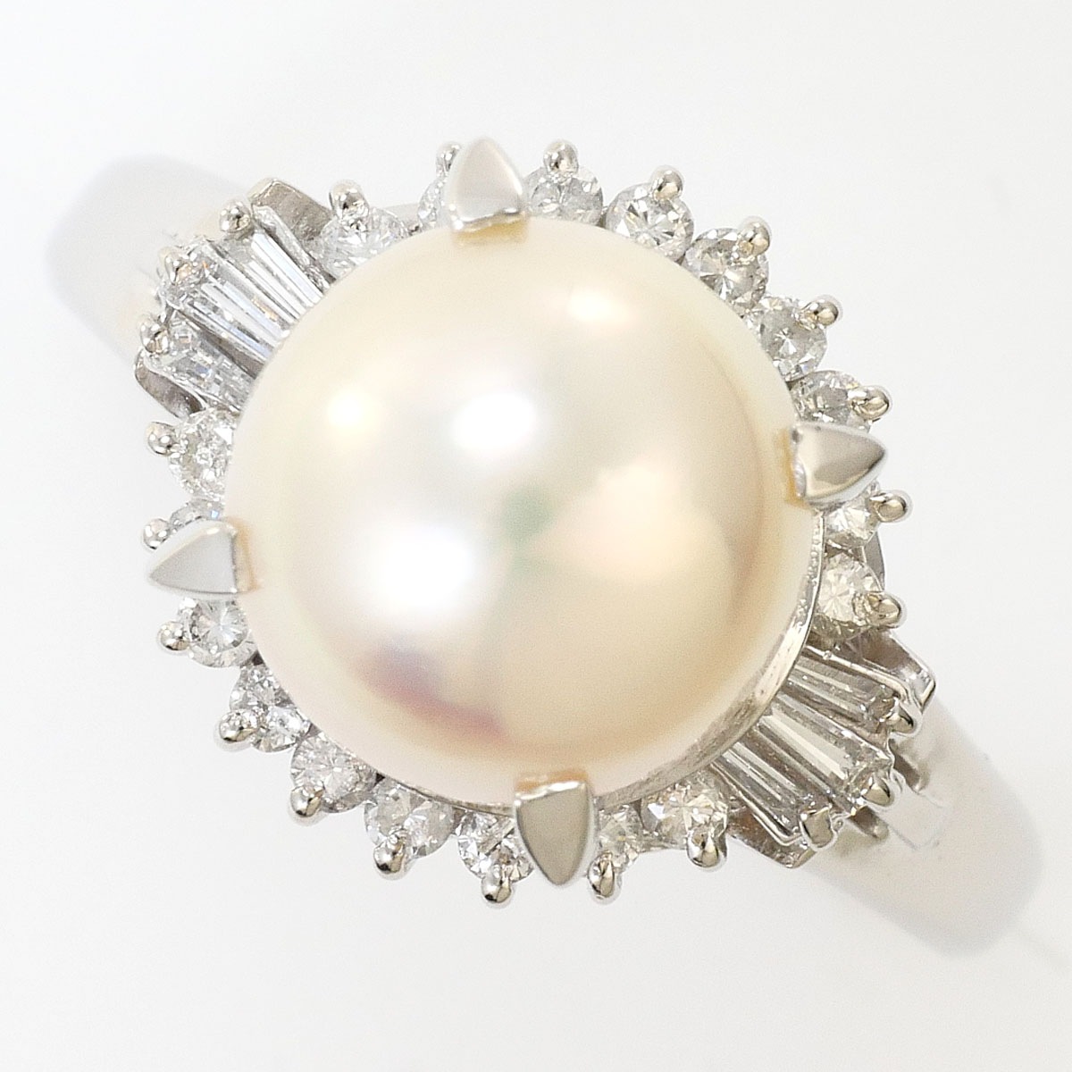 PT900 プラチナ リング・指輪 16号 アコヤ真珠 ダイヤモンド 0.30 ct カード鑑別書 総重量約8.0g ジュエリー 中古