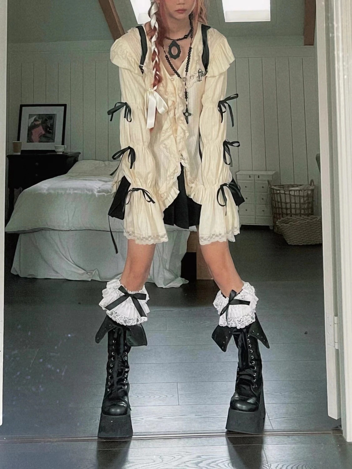 2025新作サブカルチャーレースマレットヴィンテージ刺繍ジャガードバブルスリーブボウテールタキシードシャツニッチデザイン