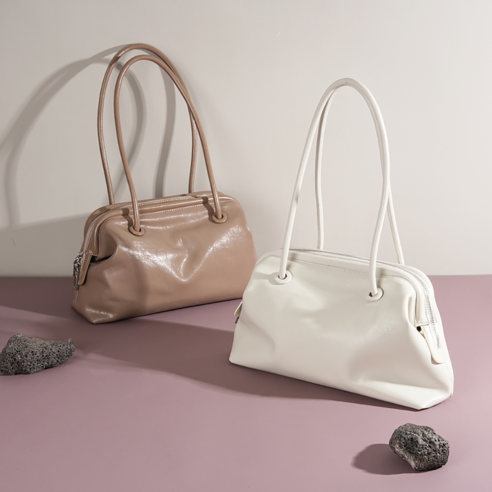 【本革 4カラー キーホルダーを贈る】 本革 韓国 トートバッグ ショルダーバッグ 斜めがけバッグ レディース ショルダーバッグ 通勤 バッグ バック カバン 韓国ファッション ハンドバッグ