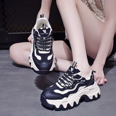 靴 くつ クツ スニーカー 厚底スニーカー フラットスニーカー 厚底 フラット 歩きやすい 履きやすい 疲れにくい 美脚 脚長 かわいい 大人可愛い きれいめ シンプル カジュアル 大人 上品