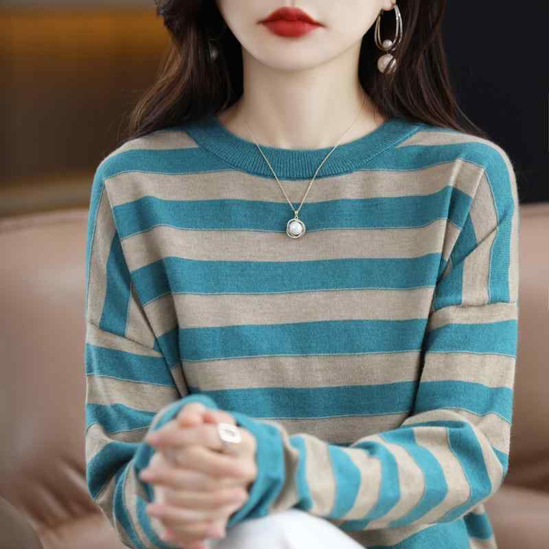 ファッション 服 オシャレ カワイイ シンプル 大カワイイ サイズ 婦服 秋 ラウンドネック ストライプセーター プルオーバー セーター 長袖 秋 トップス 5,753円