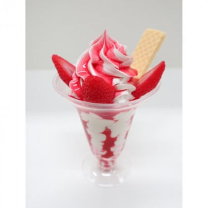 日本職人が作る 食品サンプル パフェ いちご IP-371