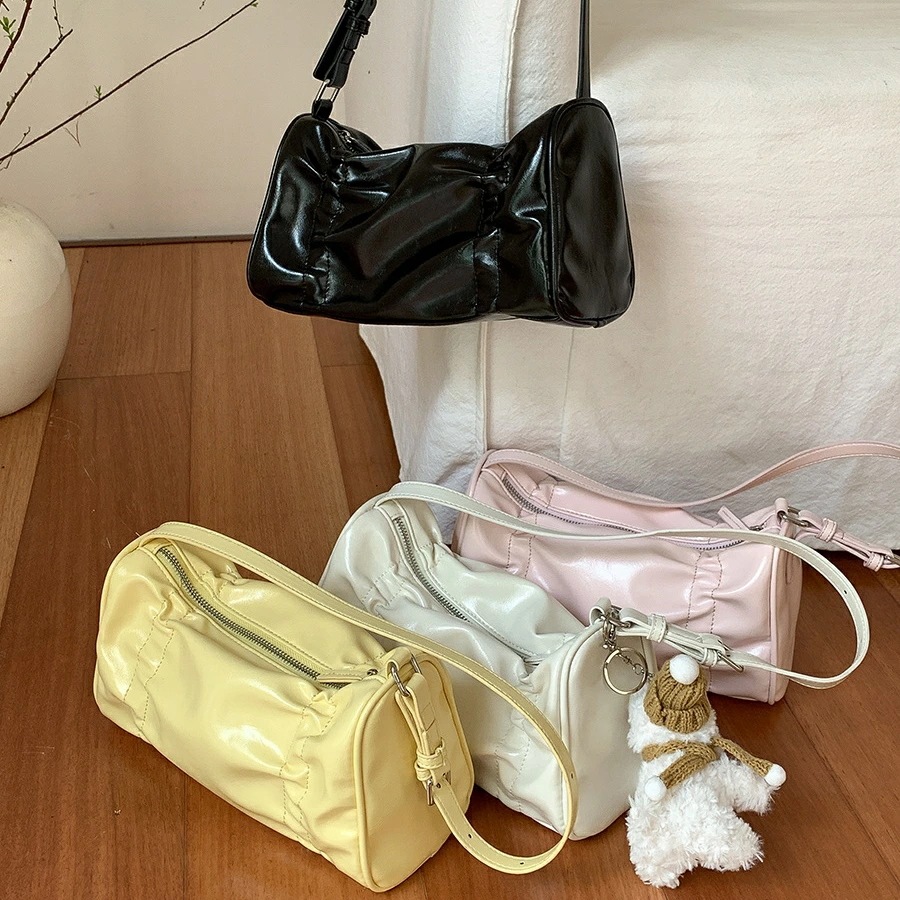 ショルダーバッグ PUバッグ デザイン 大容量 韓国ファッション (T) 5,490円