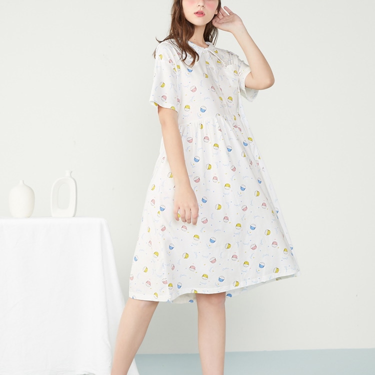 ポップで可愛い カップケーキ柄 半袖 シャツワンピース ルームウェア