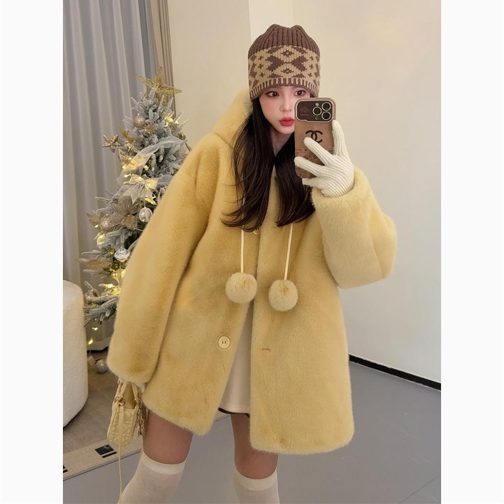 冬は緩い女性の短いセクションフード付きの毛皮の球の環境のミンクの毛皮の1つの模造ミンクの毛皮のコートを厚くした 7,895円