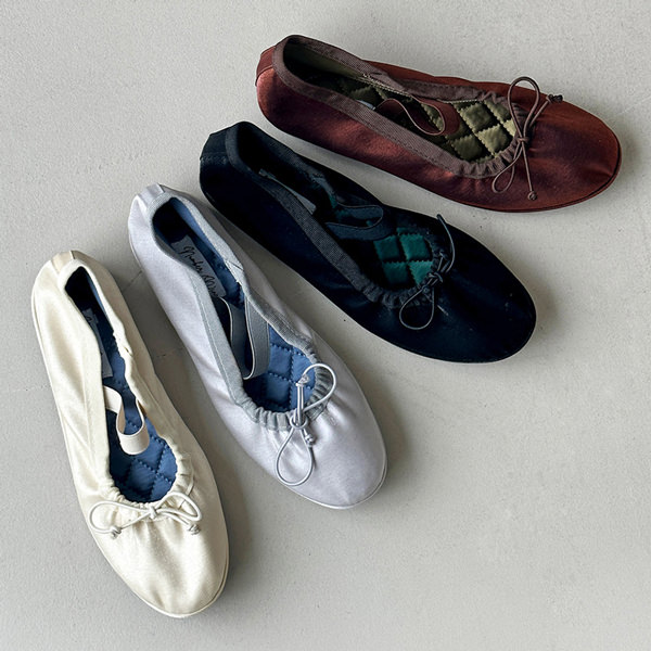 バレエシューズ パンプス りぼん リボン フロントストラップ フラット レディース ぺたんこ 黒 茶 灰 ブラック ブラウン グレー アイボリー 靴 婦人靴 韓国